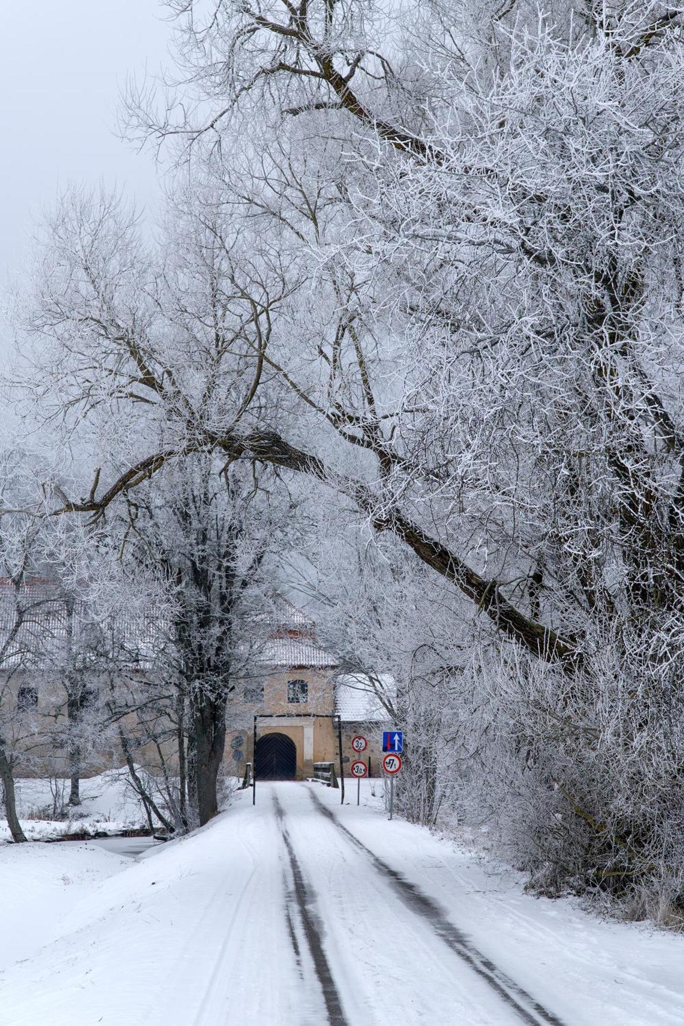 Hotel Slokenbekas Muiza Milzkalne Zewnętrze zdjęcie